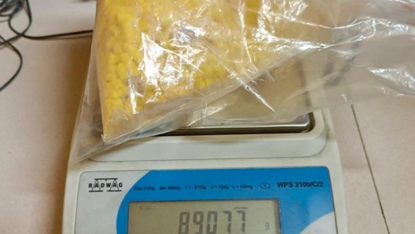 Tczew - Awantura w hotelu. W pokoju 35-latka policja znalazła 2,5 kg narkotyków!
