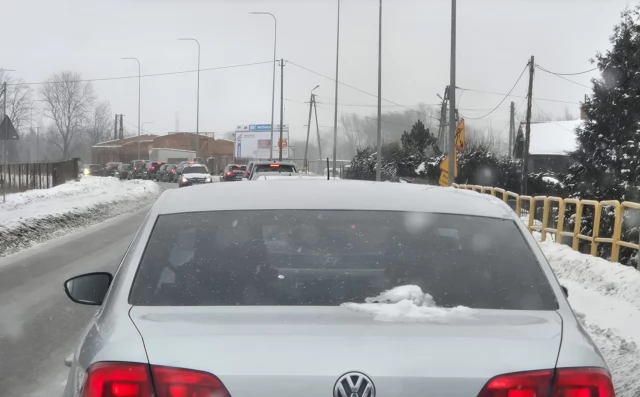 Tczew - Sygnalizacja i poranne utrudnienia przy wjeździe do miasta