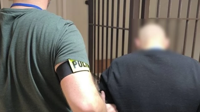 Tczew - Agresywne zachowanie 17-latka. Odpowie m. in. za zniszczenie okularów