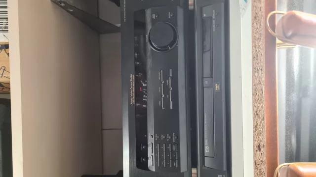 Tczew - Amplituner + DVD Sony