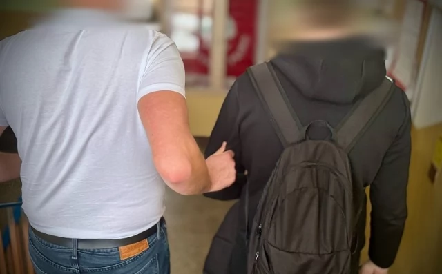 Tczew - Pobili 15-latka i zabrali mu pieniądze! Są już w rękach policji