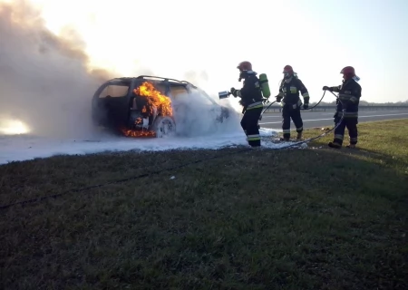 Tczew - A1. Auto stanęło w płomieniach