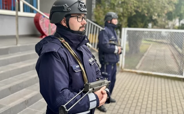 Tczew - Tczewscy policjanci sprawdzali swoją gotowość na wypadek wojny, czy zagrożenia państwa