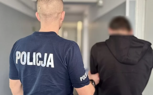 Tczew - Zaczaił się pod lombardem, by wyrwać telefon i zegarek