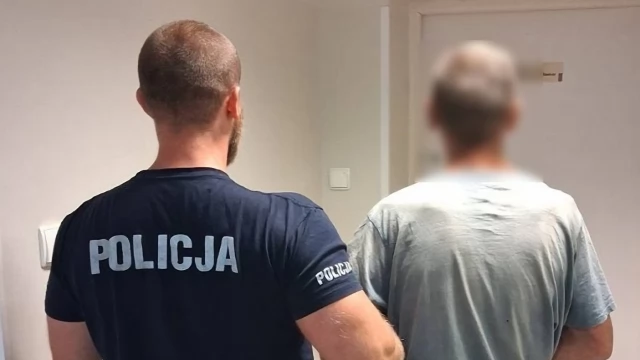 Tczew - Na złość żonie wjechał w jej auto. Bez uprawnień i po alkoholu