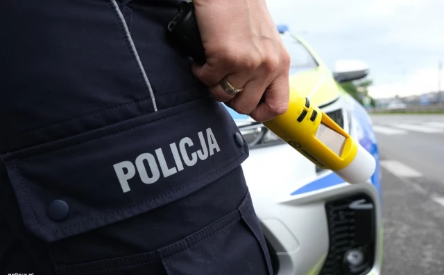 Tczew - Nietrzeźwi kierujący, narkotyki i jazda pomimo zakazu