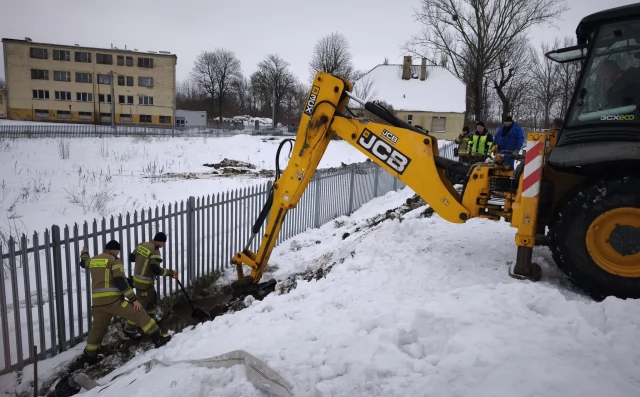 Tczew - Akcja na osiedlu Staszica. Woda mogła przerwać wał