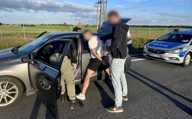 Tczew - Policjanci zatrzymali dwóch obywateli Ukrainy podejrzanych o oszustwa