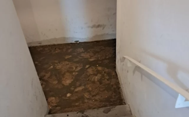 Tczew - Zalana piwnica na Bajkowym. ZWiK wyjaśnia, co jest przyczyną
