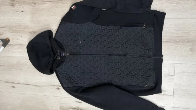 Tczew - sprzedam bluzę Tommy Hilfiger