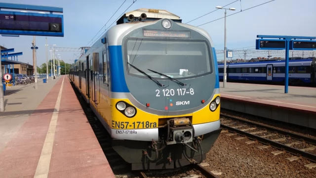 Tczew - Rewolucja w podróży. Koniec kasowania biletów kartkowych w SKM Trójmiasto od 2026 roku