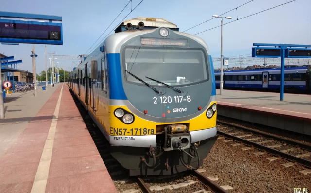 Tczew - Rewolucja w podróży. Koniec kasowania biletów kartkowych w SKM Trójmiasto od 2026 roku