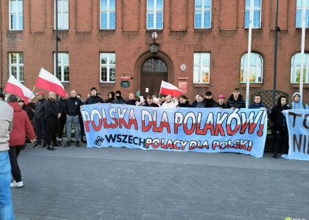 Tczew - Antyimigracyjny protest środowisk prawicowych