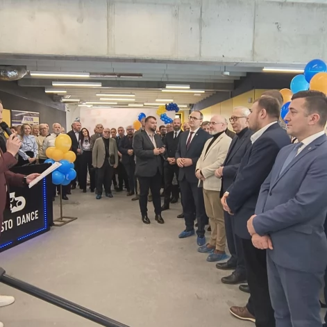 Tczew - Basen przy "12" otwarty