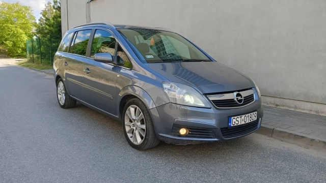 Tczew - OPEL ZAFIRA 2.0 DIESEL 7 OSÓB KLIMATYZACJA