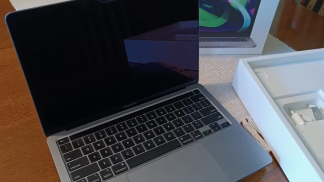 Tczew - Macbook M1 16GB/ 1000GB