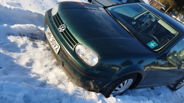 Tczew - VW Golf 4 1, 4 benz