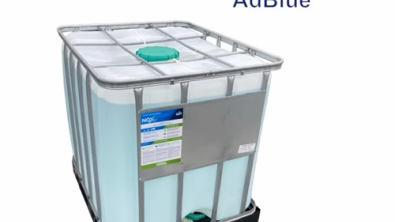 Tczew - AdBlue NOXy od Grupy Azoty w pojemniku IBC Mauser 1000L