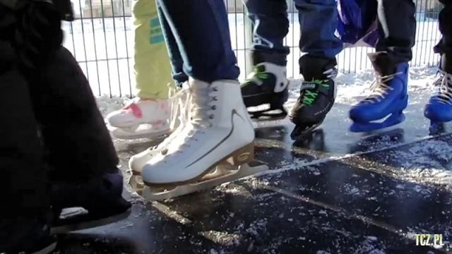 Tczew - W ferie tłumnie na łyżwy. Sprawdzaliśmy, co przyciąga na lodowisko