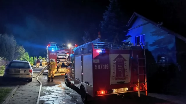 Tczew - Pożar w Rokitkach. W akcji siedem zastępów straży