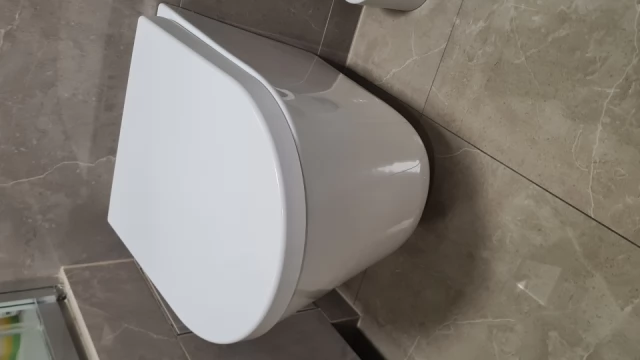 Tczew - Misa WC Veldon Rimless Vera