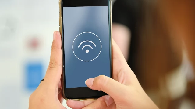 Tczew - Nastolatki powszechnie korzystają z internetu i sztucznej inteligencji. Jednak ich wysokie kompetencje cyfrowe to mit