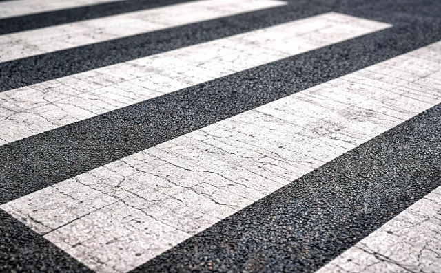 Tczew - Potrącenie na przejściu dla pieszych na Armii Krajowej. Apel o ostrożność w zimowych warunkach!