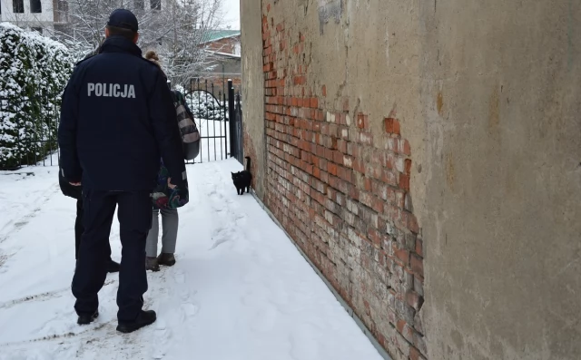 Tczew - Niskie temperatury są zagrożeniem dla życia i zdrowia. Nie bądź obojętny!