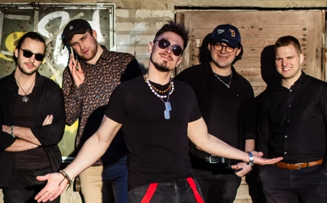 Tczew - Piotr Starzecki z nowym zespołem rusza w trasę koncertową po Polsce