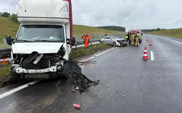 Tczew - Zderzenie dwóch aut na A1