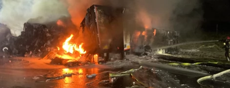 Tczew - Ciężarówki stanęły w ogniu. A1 zablokowana po nocnym wypadku