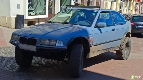 Tczew - BMW E36 Off-Road - "Miejski wojownik" na gigantycznych kołach