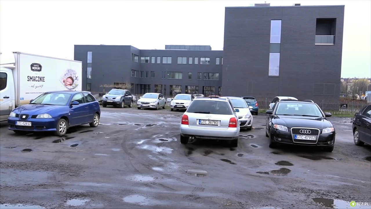 Co dalej z budową parkingu na Saperskiej?