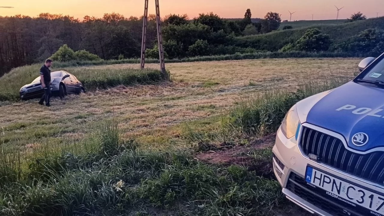 Pijani kierujący w rękach policji. Jeden zakończył jazdę w rowie