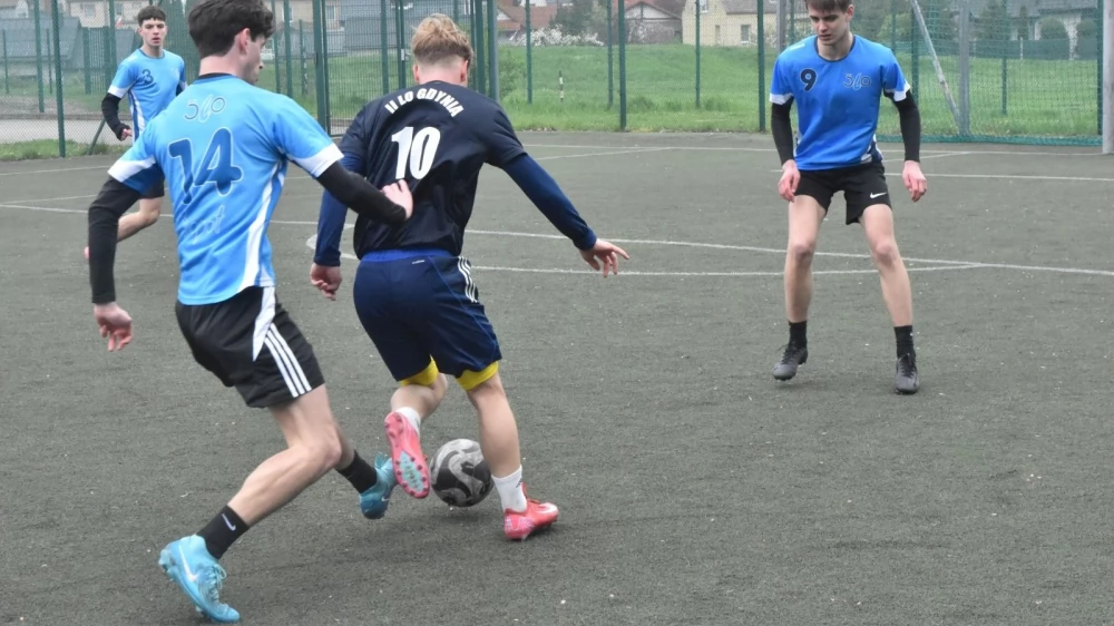 Półfinałowe futbolowe zmagania
