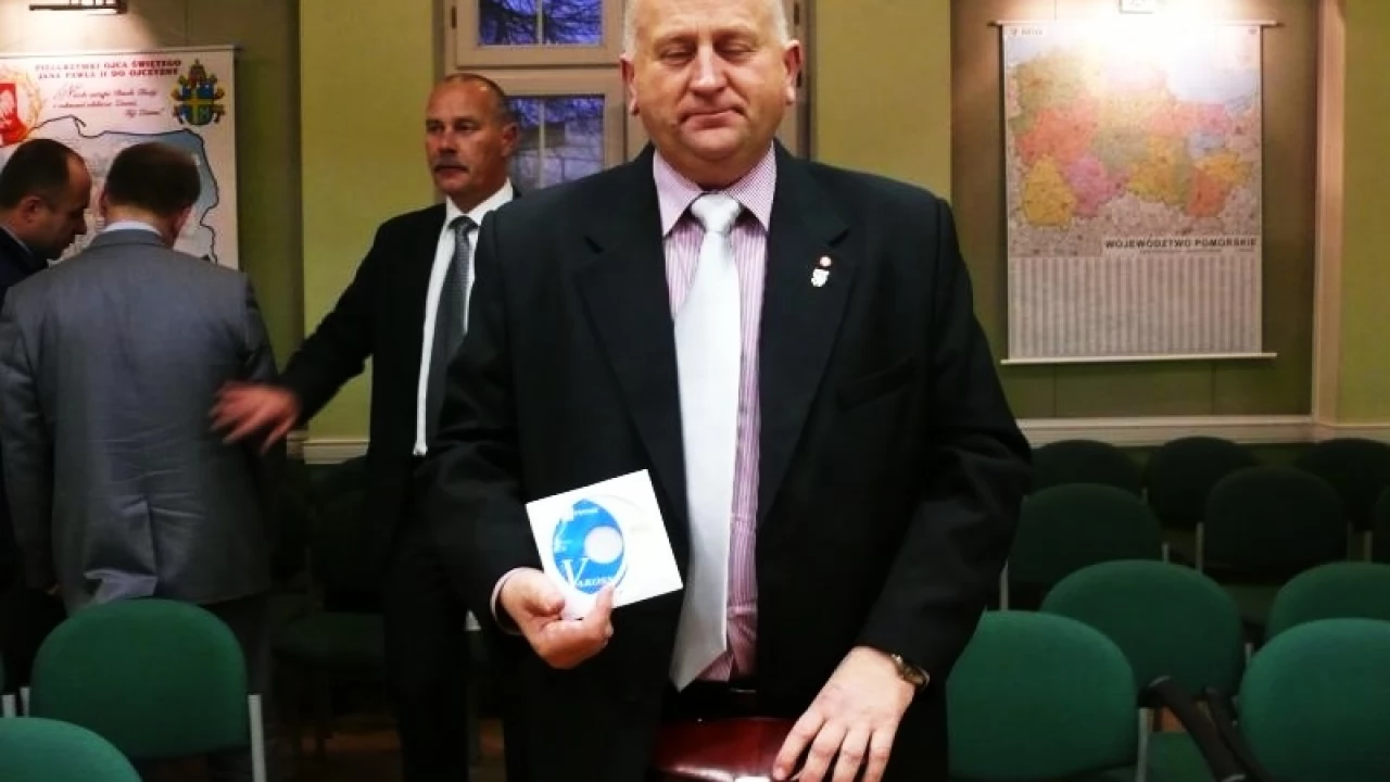 Zamiast sterty uchwał, jedna płyta?