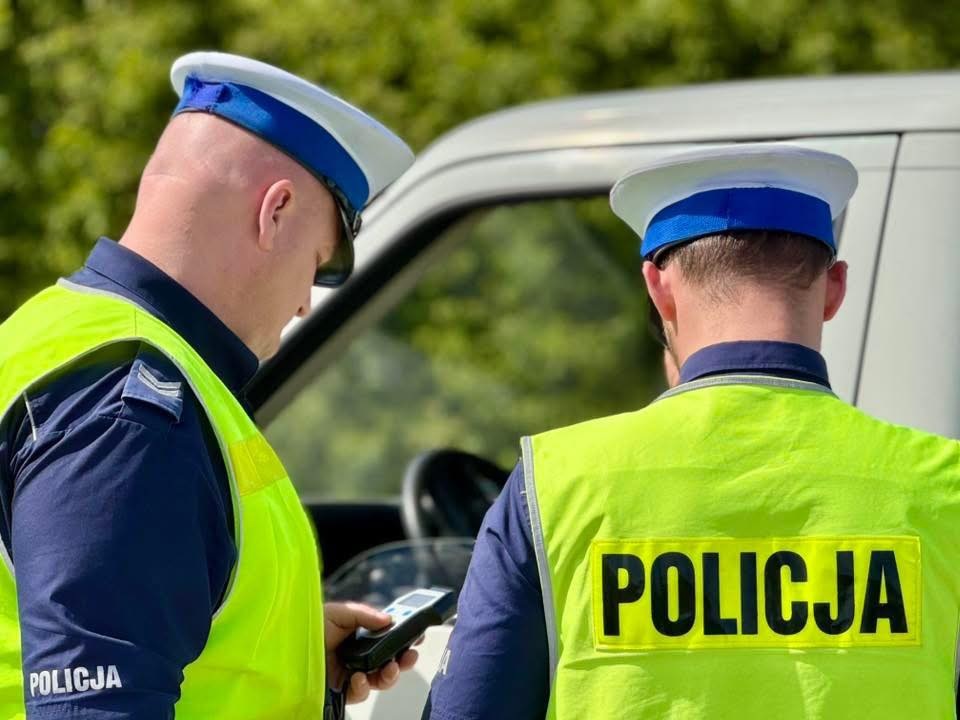 Trwa majówka - policjanci mają ręce pełne roboty - Aktualności