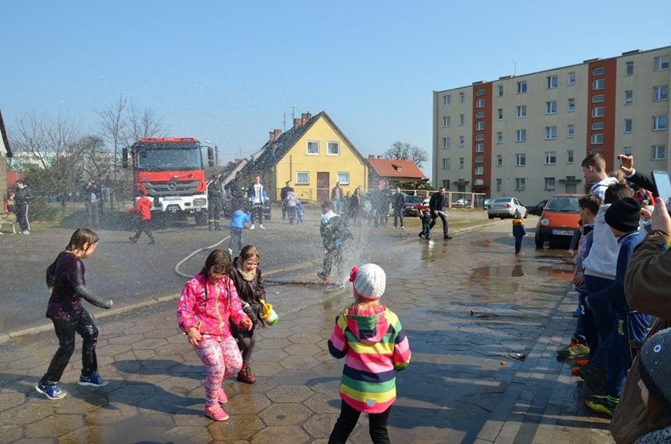 Śmigus dyngus. Za brak umiaru grozi choćby areszt - Aktualności