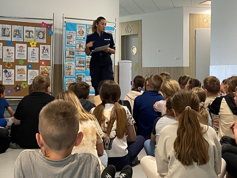 Policyjna profilaktyk o bezpiecznych wakacjach w Subkowach - Aktualności