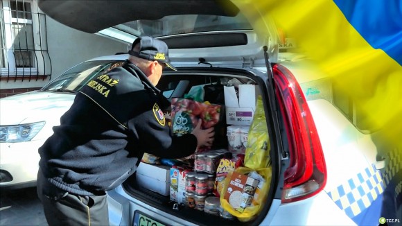 Tczew - Strażnicy miejscy zorganizowali zbiórkę dla uchodźców. Teraz najbardziej potrzebna żywność