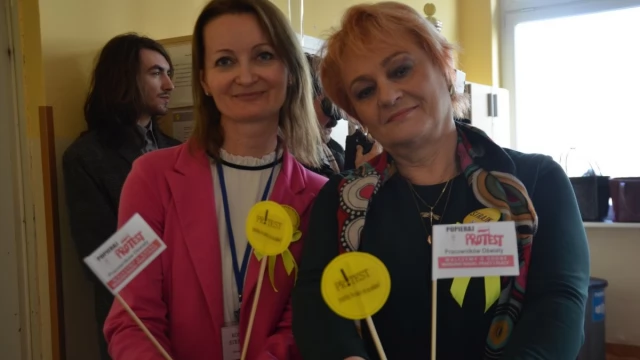 Tczew - Strajk rozpoczęty! W Tczewie strajkują wszystkie szkoły