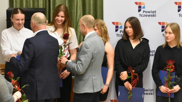 Tczew - Starosta nagrodził działaczy kulturalnych i sportowych