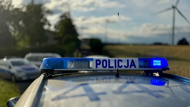 Tczew - Policyjny śmigłowiec w akcji poszukiwawczej