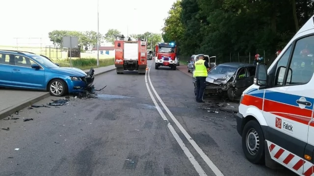 Tczew - Dwie osoby ranne w wypadku w Stanisławiu