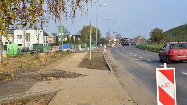 Tczew - Trwa wymiana chodników na Westerplatte
