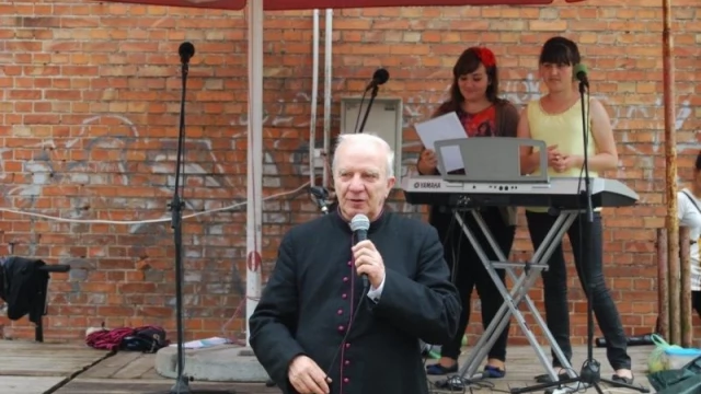 Tczew - Proboszcz opaleńskiej parafii pierwszym Zasłużonym dla Ziemi Gniewskiej