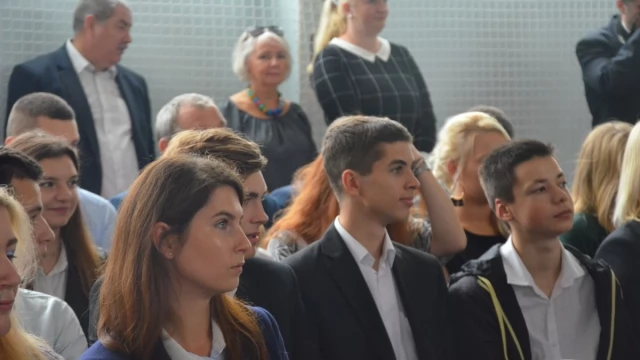 Tczew - Powiatowa inauguracja roku szkolnego. "Ta reforma była odpowiedzią na oczekiwania społeczne"