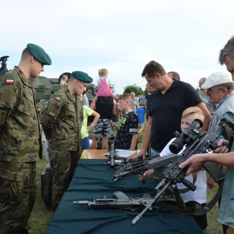 Tczew - Piknik historyczno - militarny na bulwarze
