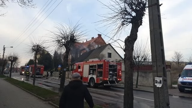 Tczew - Młody mężczyzna zginął w pożarze budynku w Gniewie