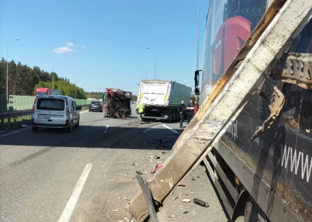 Tczew - Zderzenie dwóch ciężarówek na A1